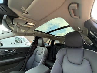 Volvo V60 2.0 T6 AWD Ultra Dark Panodak Leer H&K Head up / 55