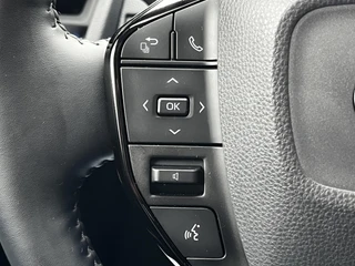 Toyota Prius 2.0 Plug-in Executive Skyview APPLE/ANDORID PANO AD-CRUISE STOELVERWARMING CLIMA NAVI PARK-SENSOREN / 16