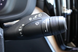Volvo XC60 2.0 T8 Ultra Bright  | Facelift | Luchtvering | Massage | H/K | Head-Up / 20