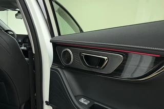 Omoda 5 1.5 T-GDi SHS-H Premium DEMO | Panoramisch Schuif/kanteldak | Keyless | Lederen bekleding | Stoelverwarming | Snel rijden | 7 Jaar fabrieksgarantie / 18