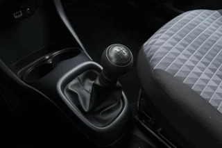 Peugeot 108 1.0 e-VTi 72pk Active 5 deurs | Airconditioning | Elektrische ramen voor | Centrale vergrendeling | DAB + radio met bluetooth / 21