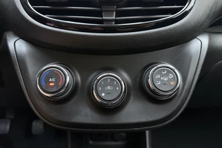 Opel KARL 1.0 Rocks Online Edition | Navigatie via Carplay | Parkeersensoren | Dakrails | DAB radio | Cruise control | Zuinige motor / 22
