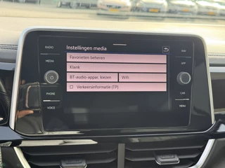 Volkswagen T-Roc 1.5 TSI R-Line Edition  | LED | Keyless | Virtual Cockpit | Apple/Android | Adapt Cruise | PDC v+a incl. camera / 40