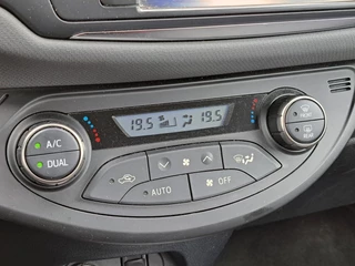 Toyota Yaris 1.5 Hybrid Aspiration / 11