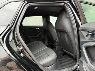 Audi A3 Sportback 45 TFSI e 245pk S edition Competition Leder / 22