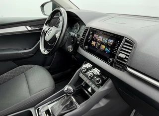 Skoda Karoq 1.5 TSI ACT Business Edition, trekhaak, stoelverwarming, navigatie, climaat controle / 21