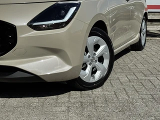 Suzuki Swift 1.2 Select Smart Hybrid / 2