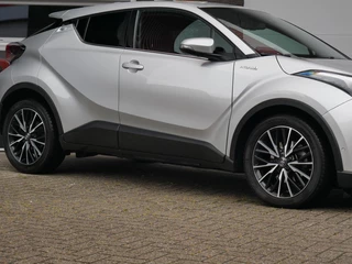 Toyota C-HR 1.8 Hybrid Executive JBL Audio| Leder| ACC| Dealer onderhouden / 32