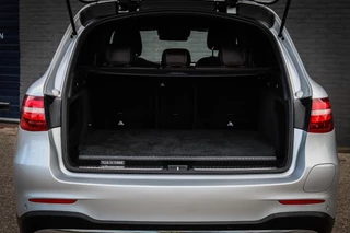 Mercedes-Benz GLC 350e 4MATIC  AMG Line/Leder/Trekhaak / 17