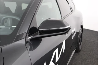 Kia K4 Sportswagon 1.0 T-GDi MHEV GT-Line Launch Edition (pano) - Panorama dak - Automaat - Premium Sound System - Stoel/stuurwiel verwarming - Electrische stoelen - 7 Jaar fabrieksgarantie of 150.000 KM / 15