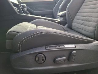 Volkswagen Passat Variant 1.4 TSI PHEV GTE * Panoramadak * Elek. Achterklep * Navigatiesysteem * 18 Inch Velgen * / 22