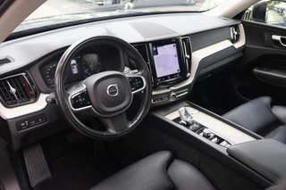 Volvo XC60 T6 Recharge AWD Inscription | Stoelverwarming | Trekhaak | Parkeercamera | Panoramadak | Pilot Assist |  BLIS  | Leder | Keyless / 23