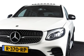 Mercedes-Benz GLC Coupé 250 4MATIC 211 PK Premium AMG Line  | S/K-Panodak | Cruise | Stoelverw. | PDC | Camera | App. Connect | ECC | LM 21" | / 36