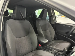 Toyota Yaris 1.5 Hybrid 115 First Edition/ NL auto/ Automaat/ Achteruitrijcamera / 31