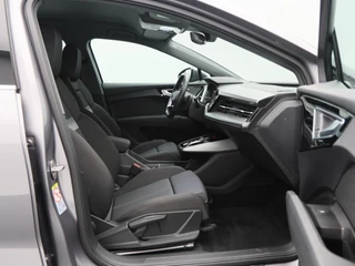 Audi Q4 e-tron 45 quattro Advanced edition 77 kWh 265 Pk | Stoelverwarming | Matrix LED | Sonos Audio | 19 Inch | Warmtepomp | 53.634 Km !! / 43