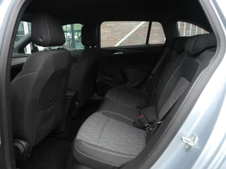 Opel Astra Sports Tourer 1.2 Edition 2020 130pk | Stoel en stuurverwarming | Trekhaak | Lichtmetalen velgen | Navigatie | 130PK | Airco / 11