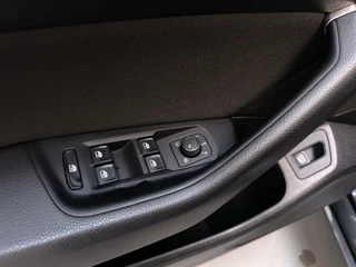 Volkswagen Passat Variant 1.5 TSI 150pk DSG Business Stoelverwarming Virtual Cockpit Navigatie DAB+ / 17
