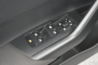 Volkswagen Taigo 1.0 TSI 116pk DSG Life Edition Camera Keyless App-Connect / 15