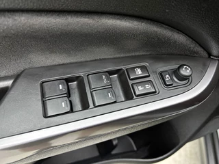 Suzuki Vitara 1.4 Boosterjet Comfort Smart Hybrid | Adaptive Cruise | Stoelverwarming | Navigatie | Camera | Panoramadak / 34