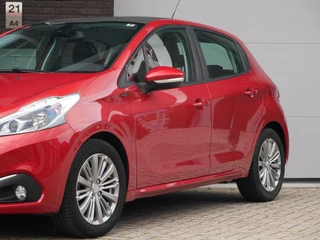 Peugeot 208 1.2 PureTech Signature Cruise| Navi+BT| / 19