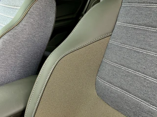 Renault 5 Comfort Range Techno 52 kWh  | V2G | Pack Winter | Pack Advanced Driving Assist | Two-Tone | Stoel+Stuurverwarming | Blindspot | Navigatie | Climate Control | Easy Park Assist | Apple CarPlay/Android Auto / 7