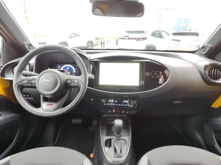 Toyota Aygo X HYBRID 115 GR-SPORT JBL-AUDIO 18''LM-VELGEN KEYLESS PARK-SENSOREN STOELVERW NAVI CLIMA AD-CRUISE / 8
