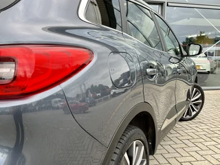 Renault Kadjar 1.3 TCe 140 EDC Intens  | Trekhaak | Leer | Stoelverwarming | Dodehoek | Elektrische Stoelen | 1500KG Trekgewicht | Navigatie | Climate Control | Achteruitrijcamera | Automaat | Apple CarPlay/Android Auto / 45