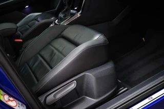 Volkswagen T-Roc 2.0 TSI 4Motion R | PANORAMADAK | BEATS | AKRAPOVIC UITLAAT | CAMERA | TREKHAAK / 14
