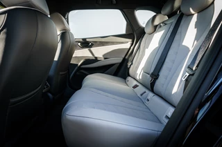 BYD SEAL 6 Touring 1.5 DM-i 183 Pk PHEV Boost € 5.190,- korting | 1.350 WLTP | Adapt. Cruise | Keyless | Vegan Leder | Camera |  LED verlichting / 11
