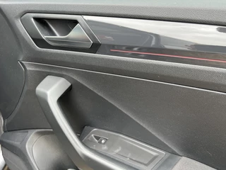 Volkswagen T-Roc 2.0 TSI 4Motion Sport  | Pano | ACC | LED |Camera | Trekhaak | Stoelverw. | / 33