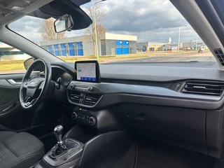 Ford Focus 1.0 Ecoboost Wagon Active Business '' Trekhaak - Clima - PDC '' / 15