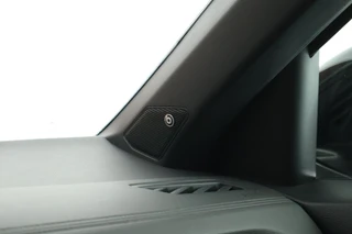 Volkswagen T-Roc 1.5 TSI 150pk DSG R-Line Business+ Black Style Trekhaak Camera Beats Stoelverwarming LED Navigatie / 5