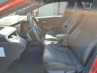 Toyota Corolla 1.8 HYBRID STYLE BI-TONE STOELVERW TREKHAAK KEYLESS 17'' LM-VELGEN APPLE/ANDROID CLIMA AD-CRUISE PRIVACY GLASS / 10