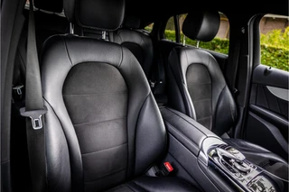 Mercedes-Benz GLC Coupé 250 4MATIC AMG Line  Burmester 20" Distronic Night / 32
