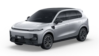 Leapmotor B10 Design Hybrid EV 18.8 kWh | Nu beschikbaar | Wltp 900km gecombineerd | Elektrisch 82km Wltp | Luxe uitvoering | Camera rondom | Stoel en stuurverwarming | Draadloze telefoonoplader | Keyless entry en start