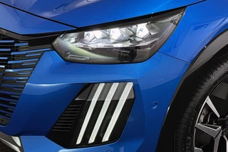 Peugeot 208 1.2 Hybrid 145 e-DCS6 GT Navigatie Adaptieve Cruise Control Achteruitrijcamera / 19