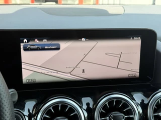 Mercedes-Benz GLA 250 e Business Solution AMG / 30