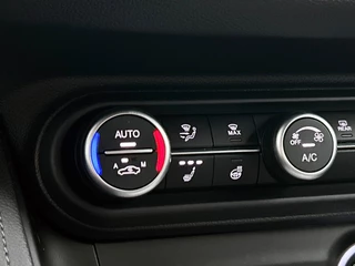 Alfa Romeo Stelvio 2.0 T AWD Ti Q4 | Automaat | Adaptive Cruise | Stoelverwarming | Navigatie | Camera | Leder | BTW / 24