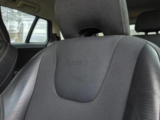 Volvo V60 1.6 T3 R-Design / 22