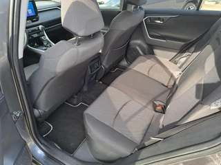 Toyota RAV4 2.5 Hybrid AWD Dynamic NWE. 4-SEASONS STOEL- & VOORRUITVERWARMING PDC V+A DIGITAL DISPLAY LED / 9