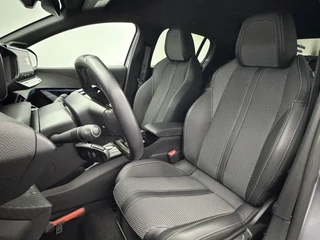 Peugeot e-208 EV GT 51 kWh 3-Fase SOH 96,5% Warmtepomp | 3D i-Cockpit | Carplay&Android | Camera | Full-Led / 19