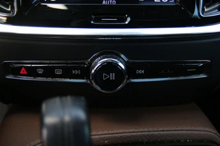Volvo V60 2.0 T6 TE AWD MomPro / 19