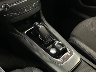 Peugeot 308 SW 1.2 PureTech Allure CARPLAY NAVI CRUISE ECC DAB. / 31