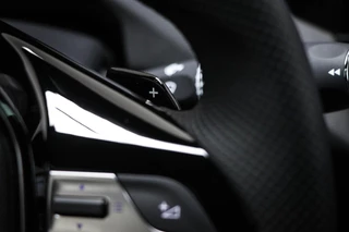 Peugeot e-408 GT 58 kWh | NIEUW | PANORAMADAK | STUURVERWARMING | MASSAGE | DAB | APPLE | 360 CAMERA / 39