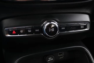 Volvo XC40 2.0 B4 MHEV R-Design Leder l 360° Camera l Harman l Adaptive l VOL OPT / 18