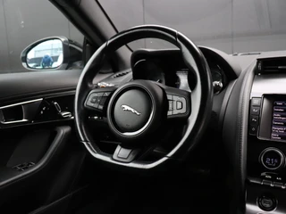 Jaguar F-TYPE 3.0 V6 Convertible / 24