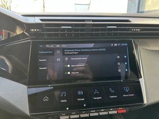 Peugeot 308 SW 1.2 Turbo 130 PK Allure | Automaat | Trekhaak 1400 KG | Navigatie | 360 Graden HD Camera | Full LED Verlichting | Cruise Control | Keyless Entry | Dode Hoek Detectie | Adaptieve Cruise Control | Digitaal Dashbord | 17" Lichtmetalen Velgen | / 27