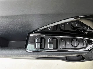Kia Niro 1.6 GDi PHEV DynamicLine Automaat | Adaptive Cruise | Stoel/Stuurverwarming | CarPlay | Camera | Trekhaak / 30