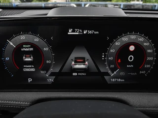 Nissan Ariya Evolve 91 kWh | SOH 99% | Panoramadak | Trekhaak | ACC | HUD | Voorstoelen verwarmd en geventileerd | Warmtepomp | 360 Camera | 19" / 18