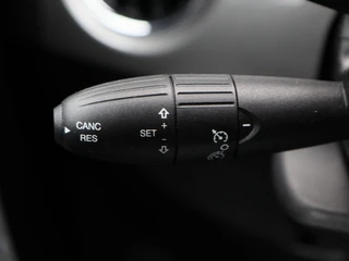 Fiat 500 C 0.9 TwinAir Turbo Young | Cruise Control | Opendak | Navigatie | Bluetooth | 15 Inch | 91.528 Km !! / 21